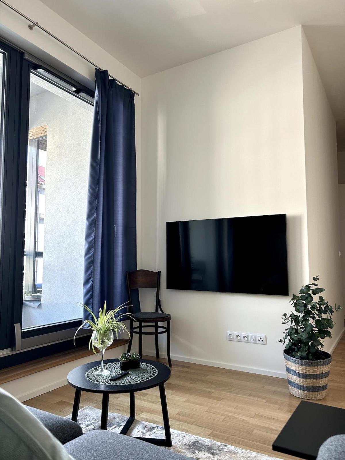 Appartement Viktoria With Garage & Balcony *